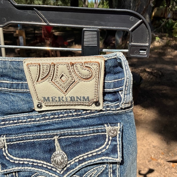 Miss Me Jeans - Picture 1 of 4